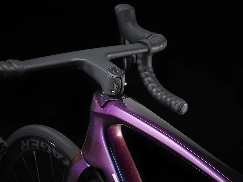 2022 Trek Émonda SLR 9 eTap Road Bike Amethyst-6